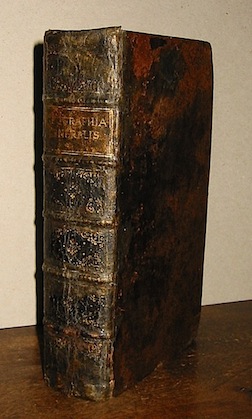 Bernhardus Varenius  Geographia generalis in qua affectiones generales telluris explicantur... Adjecta est appendix, praecipua recentiorum inventa ad geographiam spectantia continens, pluribus figuris adornata... Editio quarta auctior et emendatior 1715 Neapoli expensis Bernardini Gessari ex Typographia Francisci-Antonii Layno